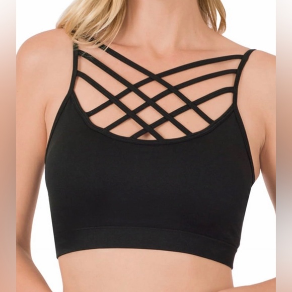 Zenana Women Plus 2x/3x Seamless Crisscross Front Strappy Bralette Sports Bra‎ - Picture 1 of 7